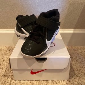 Boys Nike Baseball Cleat Force Trout 7 Keystone BG